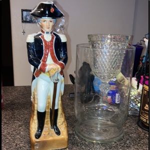 Vtg 🆕Statue/decanter